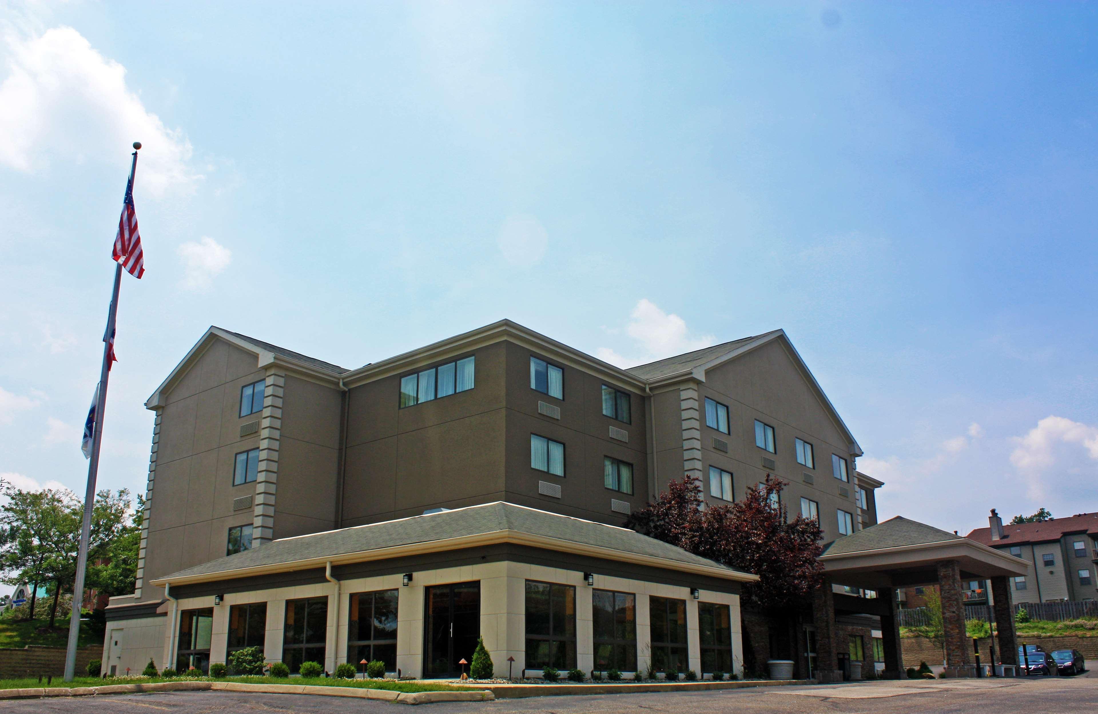 Comfort Inn & Suites Copley Akron Екстер'єр фото