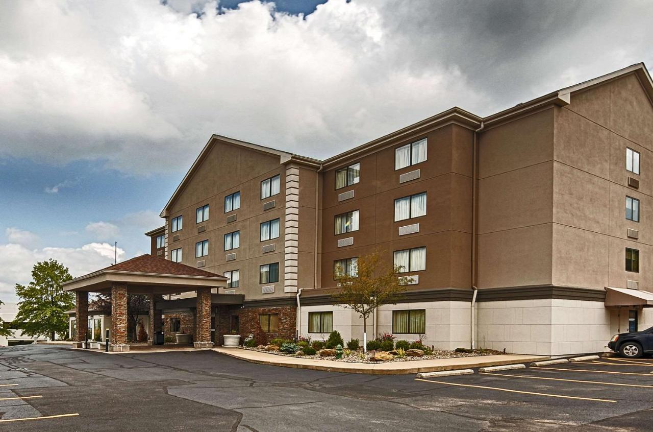 Comfort Inn & Suites Copley Akron Екстер'єр фото