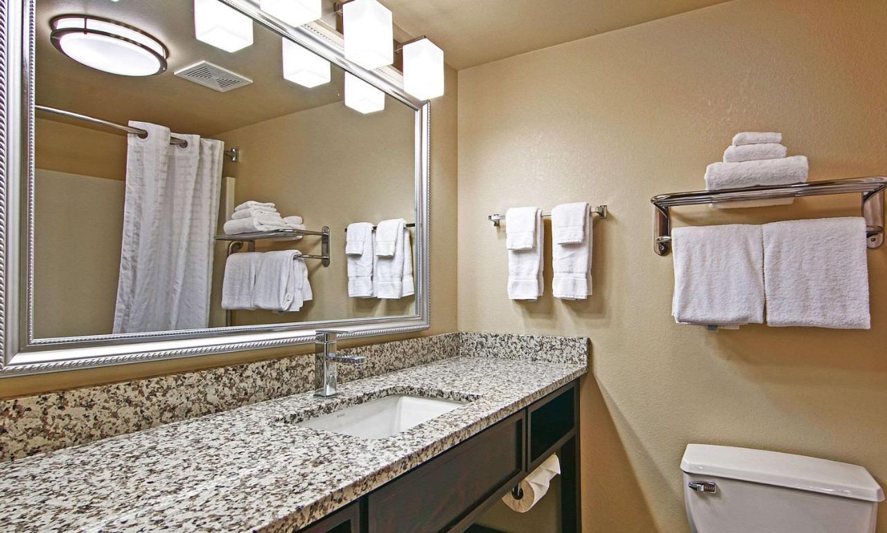 Comfort Inn & Suites Copley Akron Екстер'єр фото